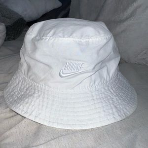 Nike Bucket Hat
